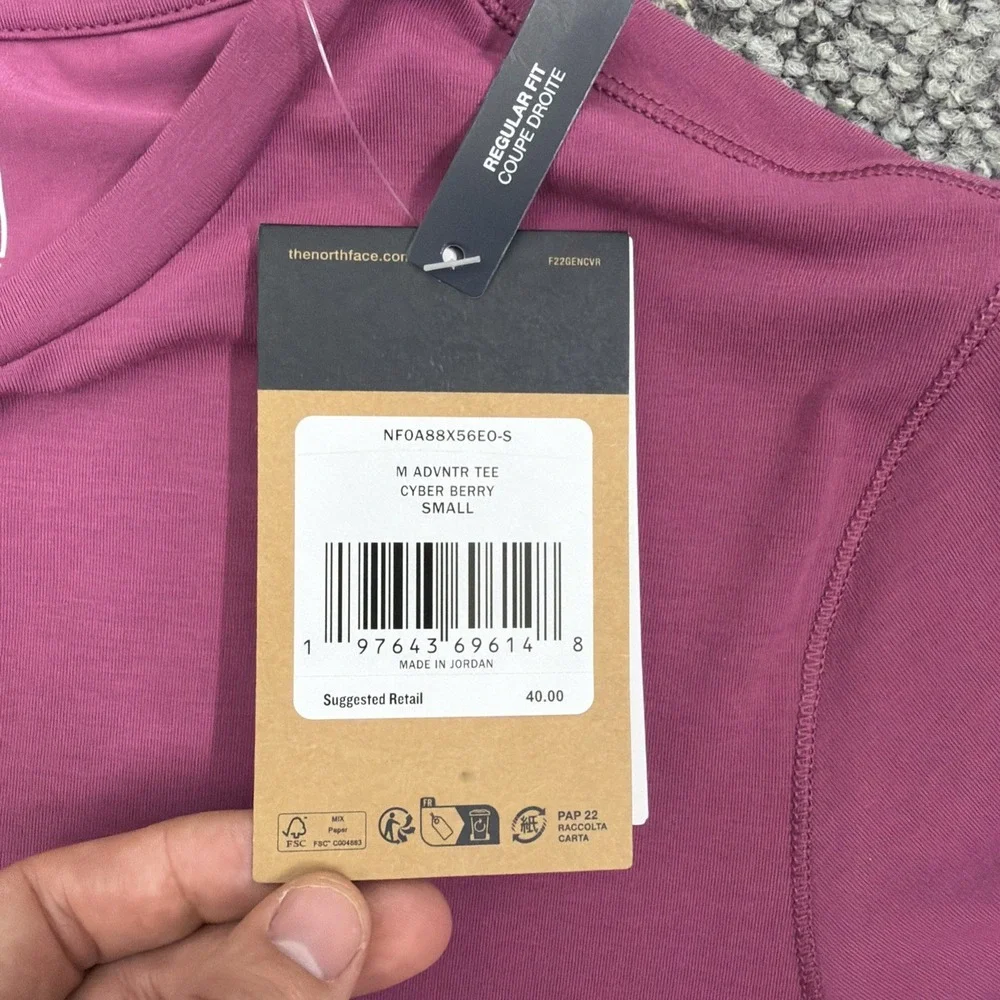 The‎ North Face Men's Small Cyber Berry Adventure Tee Short Sleeve Shirt